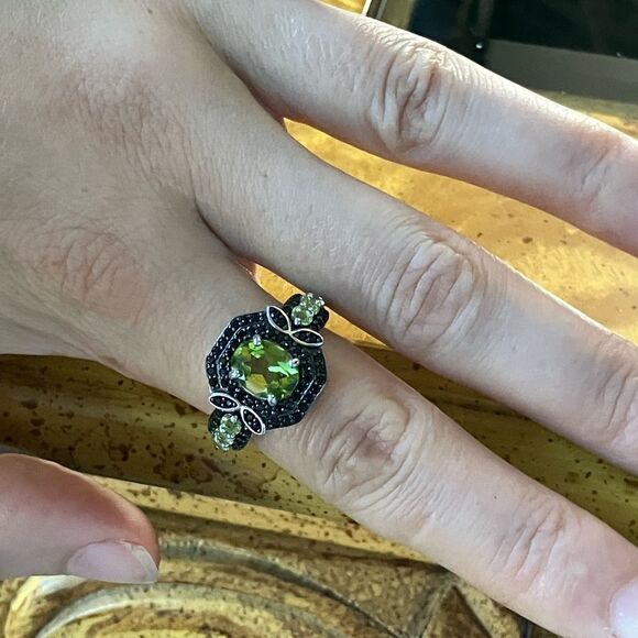 Natural Peridot Black Spinel Sterling Silver Ring Size 8 - Picture 4 of 10